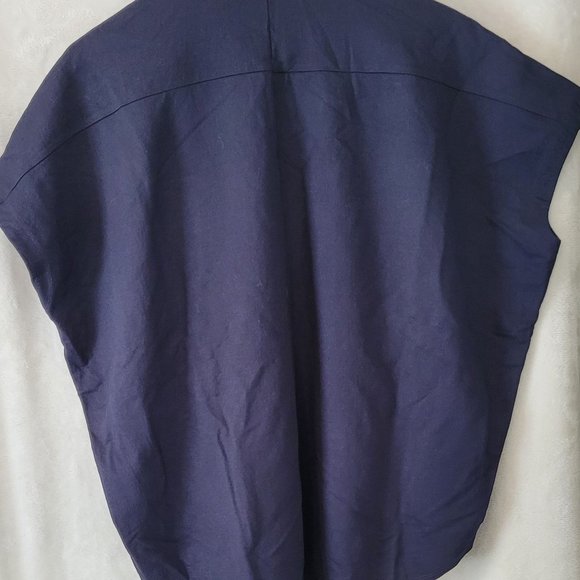 Club Monaco navy soft short sleeve blouse - Picture 2 of 3